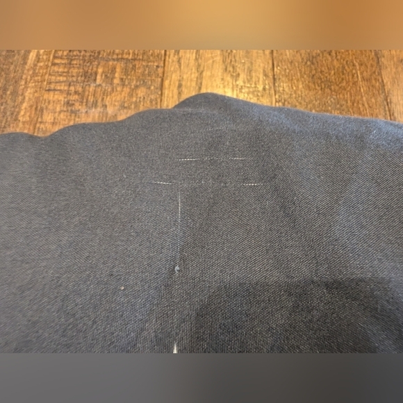 Batman linens Twin size, 2 flat 1 fitted polyester, includes  Small batman plush - Picture 5 of 8